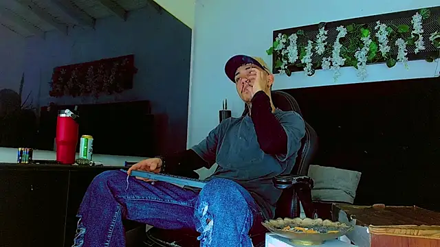 HannibalLester online show from 04-09-26, 03:41