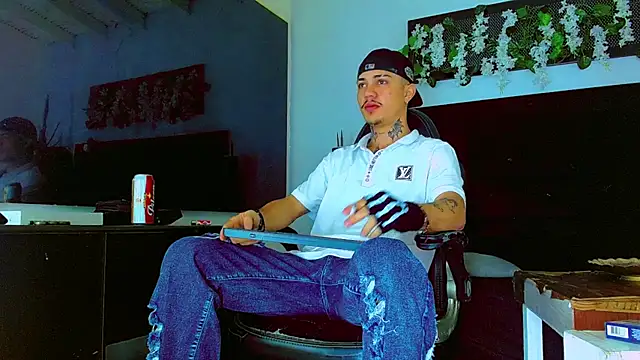 HannibalLester online show from 04-10-26, 04:08