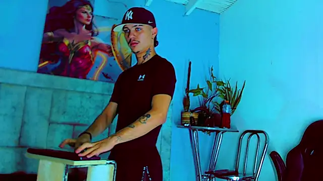 HannibalLester online show from 10-23-25, 05:06