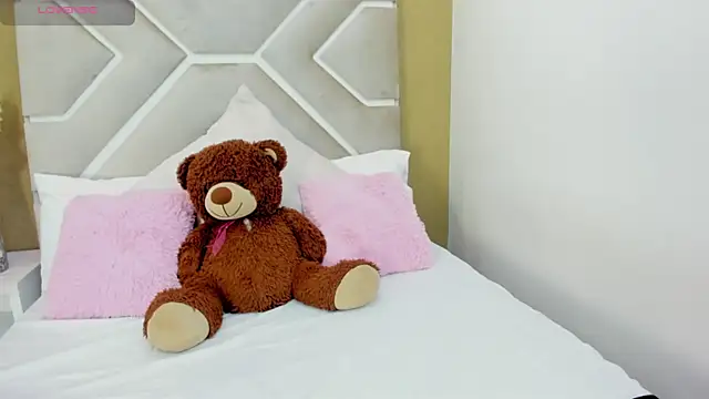 Snapshot of Melany_Ebonyy chatting on 02-28-25, 02:31 Melany Ebonyy online show from 02-28-25, 02:31