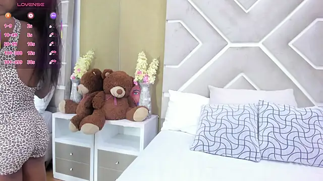 Snapshot of Melany_Ebonyy chatting on 03-21-25, 02:29 Melany Ebonyy online show from 03-21-25, 02:29