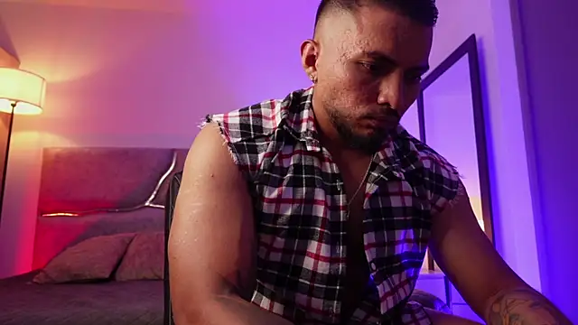 maximusclark1 online show from 04-26-26, 01:03