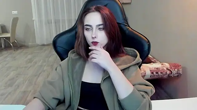 Snapshot of SilverDream chatting on 02-05-25, 04:36 SilverDream online show from 02-05-25, 04:36