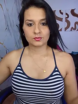 elena jonees online show from 06-19-26, 08:47