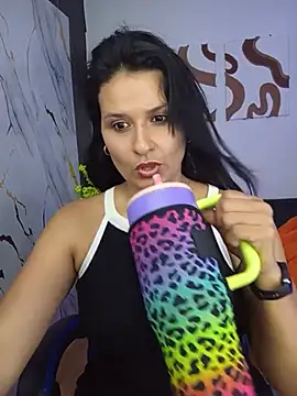 elena jonees online show from 06-04-26, 08:46