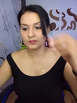 elena jonees online show from 06-11-26, 08:39