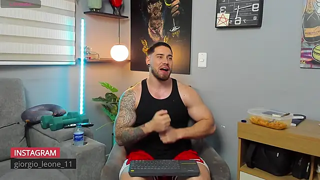 Giorgio-Leone online show from 04-18-26, 02:25