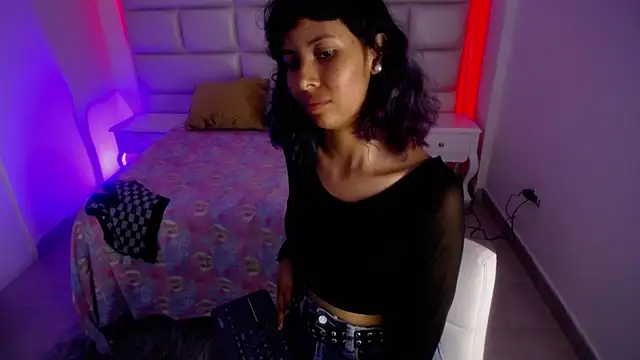 Akane Uwu online show from 03-23-25, 03:43