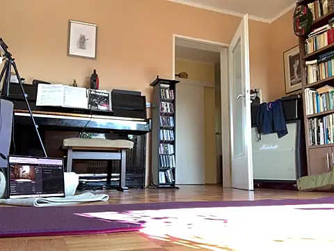 Bula94193 online show from 04-15-26, 09:37