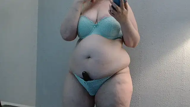 desiree1981 online show from 06-19-26, 09:04