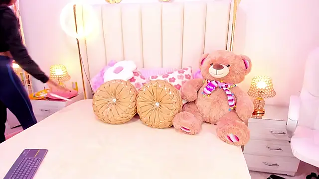 evangelin ts online show from 11-10-25, 01:49