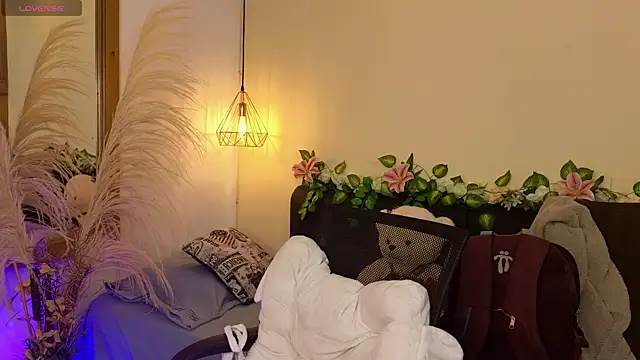 Hannah williams1 online show from 09-19-25, 10:03