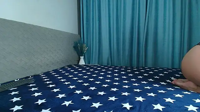 ElizaaXO online show from 09-30-25, 04:46