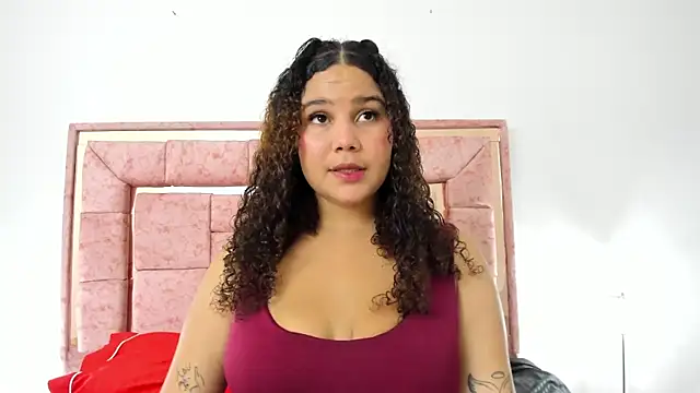 Snapshot of zoee_lovv chatting on 01-28-25, 03:15 zoee lovv online show from 01-28-25, 03:15