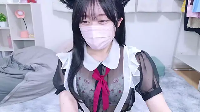 Snapshot of Yurie_ chatting on 03-21-25, 11:22 Yurie  online show from 03-21-25, 11:22