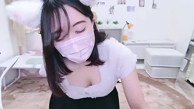 Snapshot of Yurie_ chatting on 02-22-25, 11:13 Yurie  online show from 02-22-25, 11:13