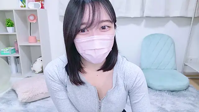 Snapshot of Yurie_ chatting on 01-25-25, 02:58 Yurie  online show from 01-25-25, 02:58