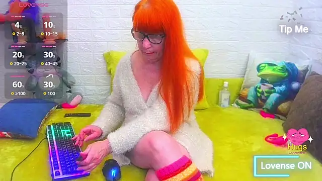 RedHousewife online show from 04-20-26, 04:52