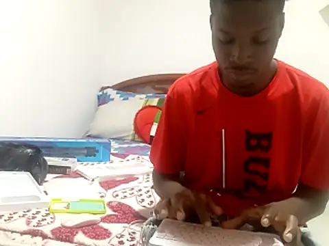 Snapshot of DalianHR33 chatting on 01-15-26, 12:03 DalianHR33 online show from 01-15-26, 12:03