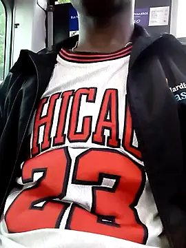 Snapshot of DalianHR33 chatting on 02-05-25, 11:44 DalianHR33 online show from 02-05-25, 11:44