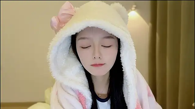 xiaodaibabyy online show from 10-25-25, 07:29