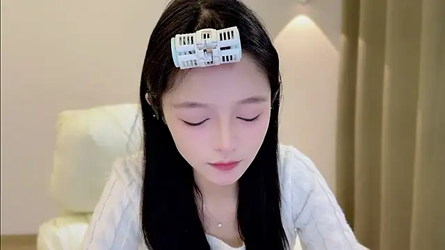 xiaodaibabyy online show from 10-15-25, 07:05