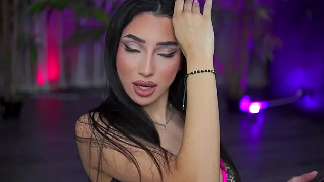 GinaValentinna online show from 10-30-25, 07:44