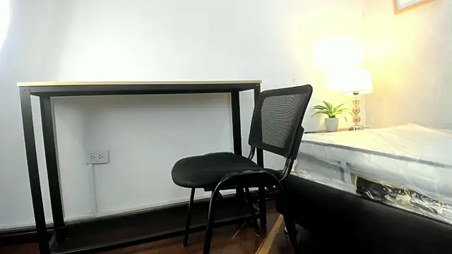 Caroline dh online show from 03-20-26, 11:33