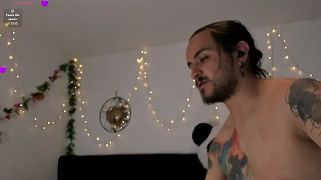 Carlasxdreams online show from 10-09-25, 03:40