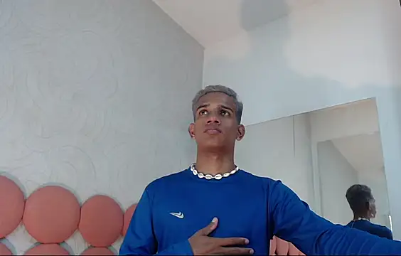 AbrahanBratz online show from 01-13-25, 07:20