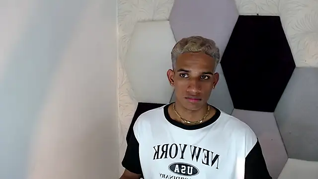 AbrahanBratz online show from 01-11-25, 11:13