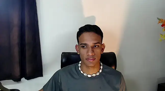 AbrahanBratz online show from 01-02-25, 07:07