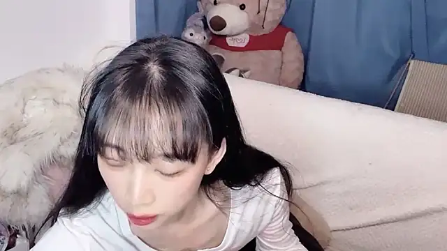 Lili-2 online show from 11-28-25, 05:02