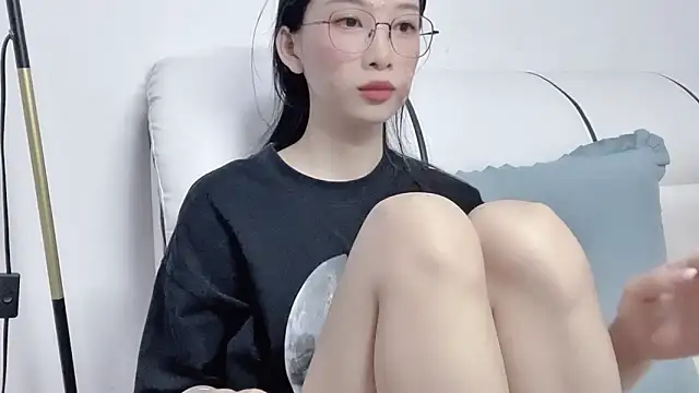 Lili-2 online show from 04-22-26, 12:45