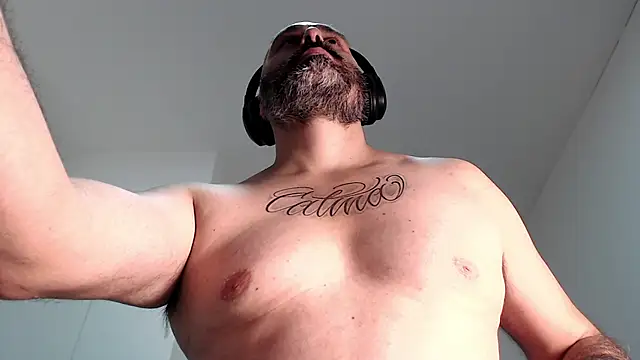 Gabriel Harmant online show from 12-28-24, 06:17