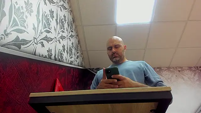 Gabriel Harmant online show from 12-02-24, 01:41