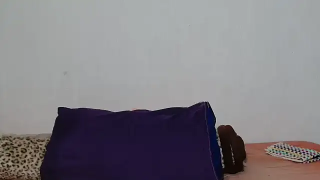Feathergal69  online show from 05-03-26, 08:01