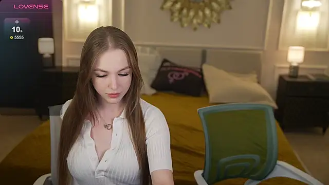 Julia  Star  online show from 03-31-26, 06:43