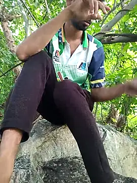 Snapshot of Piyush_2024 chatting on 10-06-25, 01:40 Piyush 2024 online show from 10-06-25, 01:40