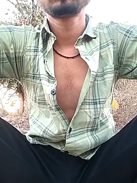 Snapshot of Piyush_2024 chatting on 03-08-25, 12:41 Piyush 2024 online show from 03-08-25, 12:41