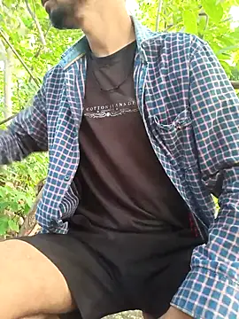 Snapshot of Piyush_2024 chatting on 10-16-25, 01:25 Piyush 2024 online show from 10-16-25, 01:25