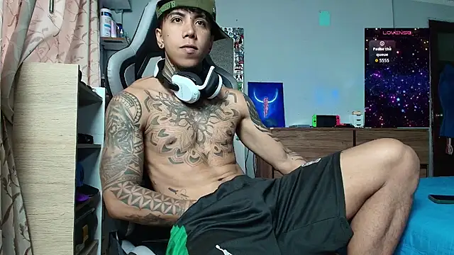 Nickhot0609 online show from 12-19-25, 09:06