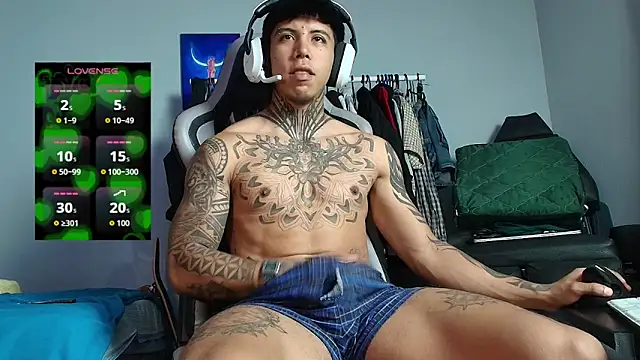 Nickhot0609 online show from 03-25-26, 09:19