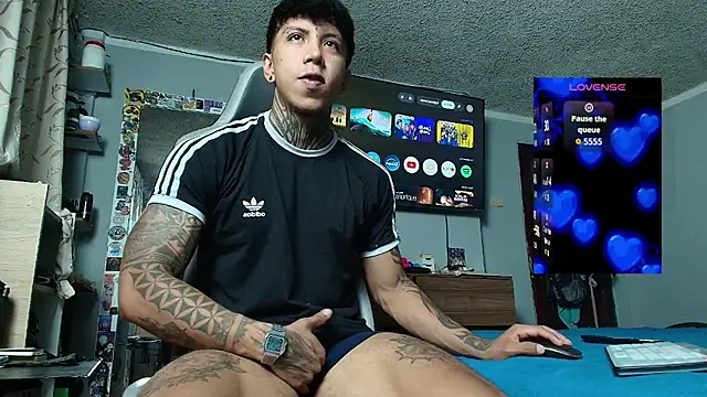 Nickhot0609 online show from 02-17-26, 01:14