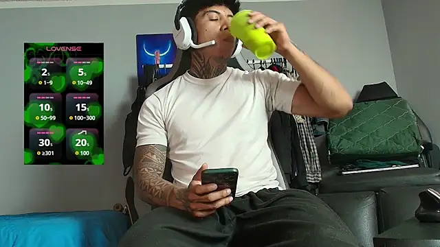 Nickhot0609 online show from 03-24-26, 09:15