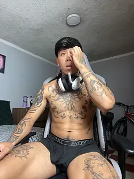 Nickhot0609 online show from 10-18-25, 06:54