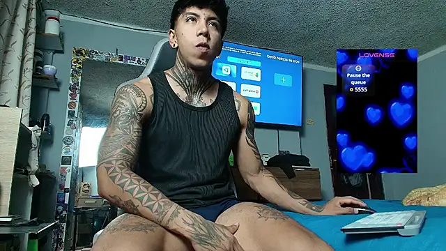 Nickhot0609 online show from 02-18-26, 03:26