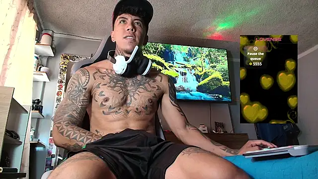 Nickhot0609 online show from 02-28-26, 05:23