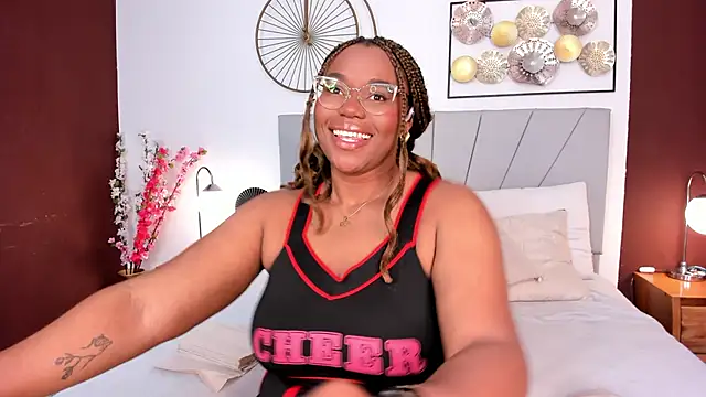 Makena gh online show from 12-18-25, 04:28