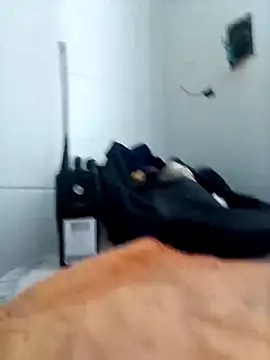 Snapshot of Malubrotudo chatting on 09-20-25, 06:57 Malubrotudo online show from 09-20-25, 06:57